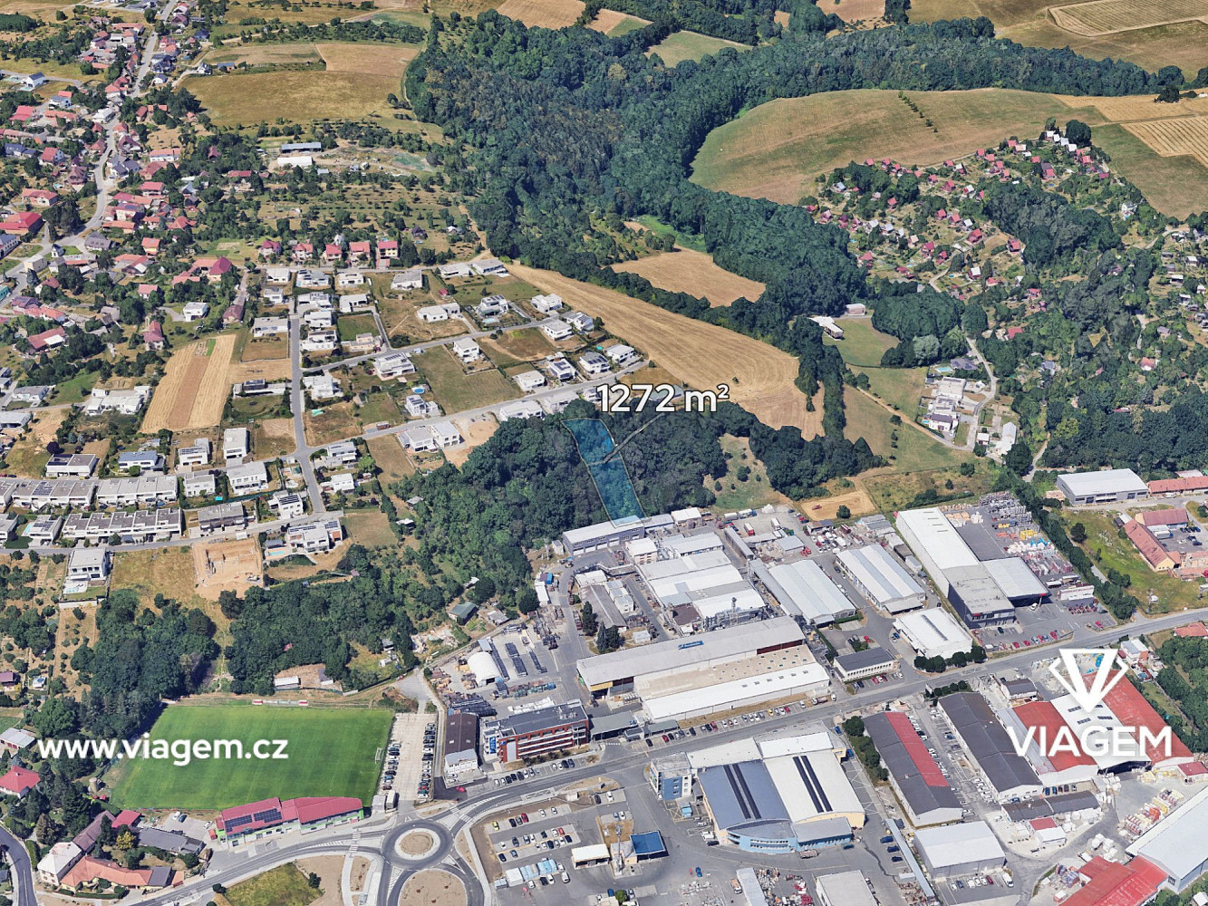 Prodej pole 1 272 m², Zlín