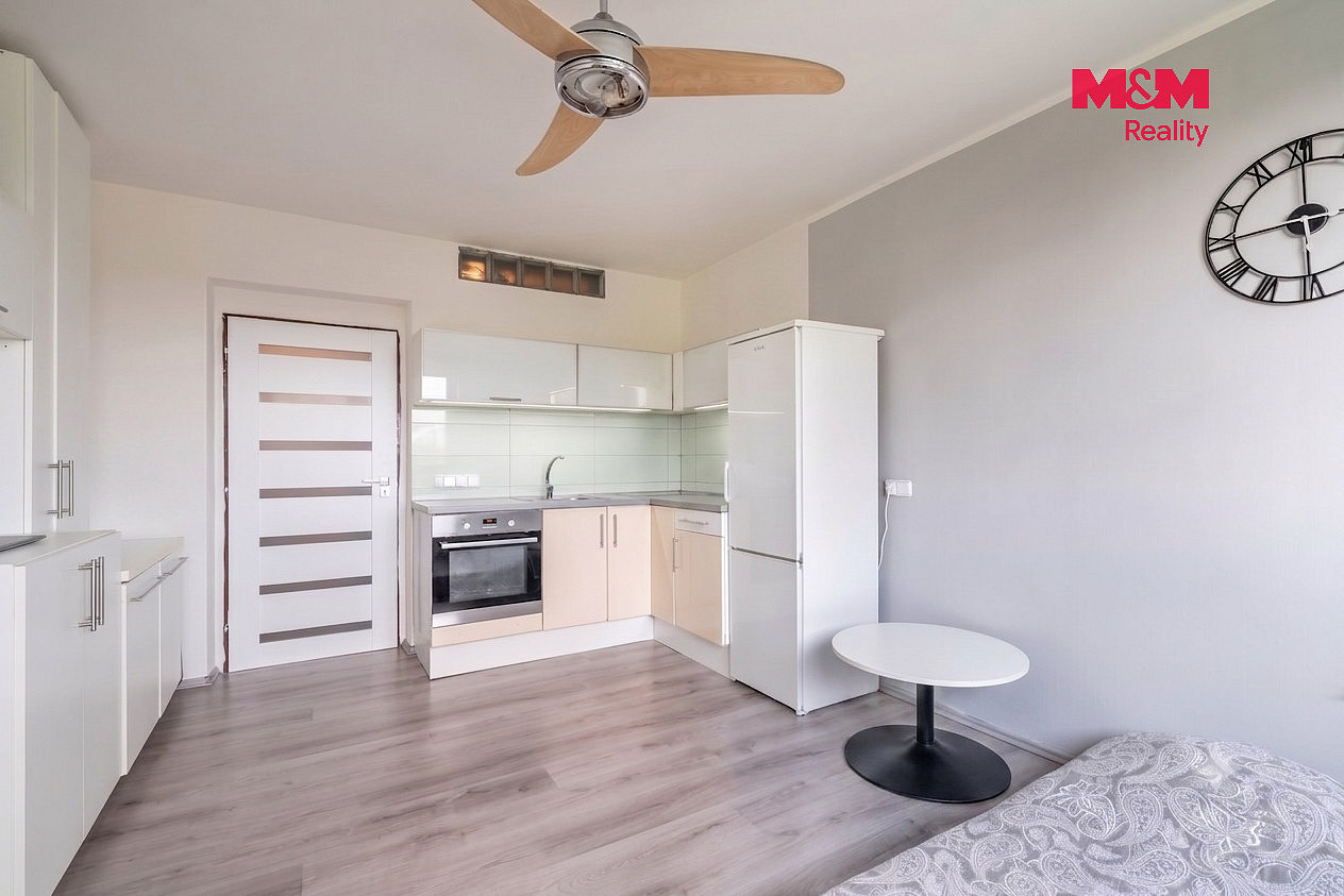 Pronájem bytu 1+kk 21 m² — photo 2