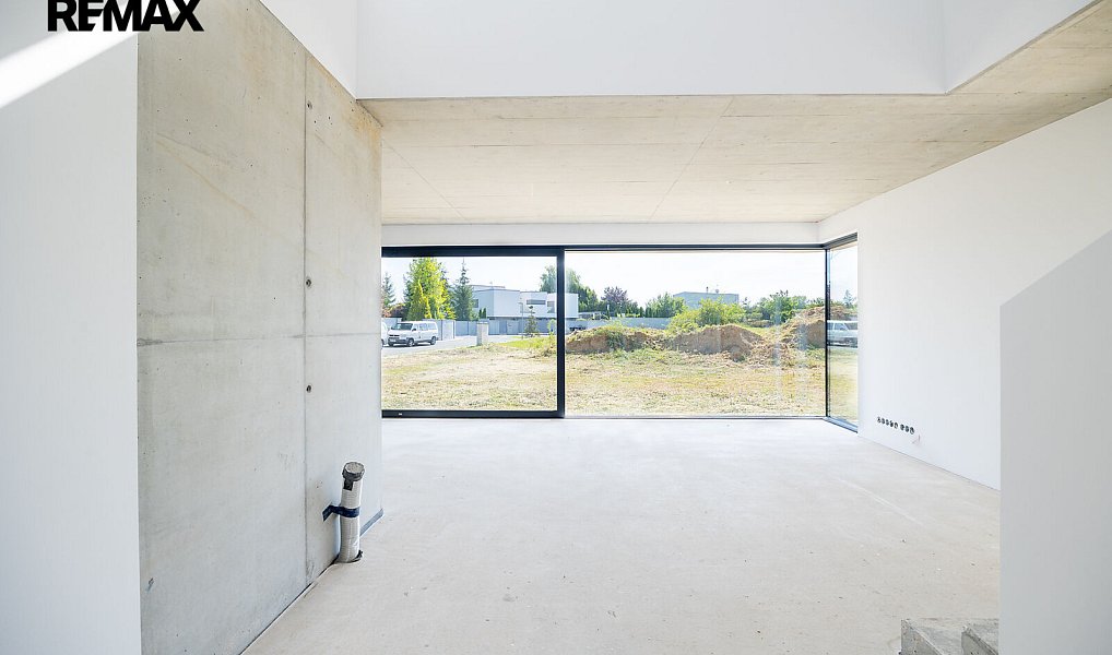 Prodej domu 206 m² s pozemkem 1 232 m², Jesenice – náhled fotky 8