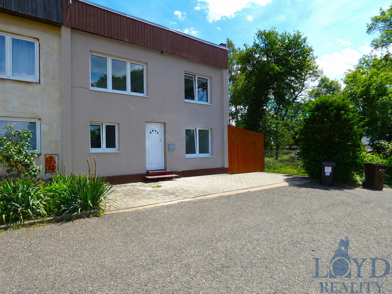 Prodej domu 144 m² s pozemkem 230 m²