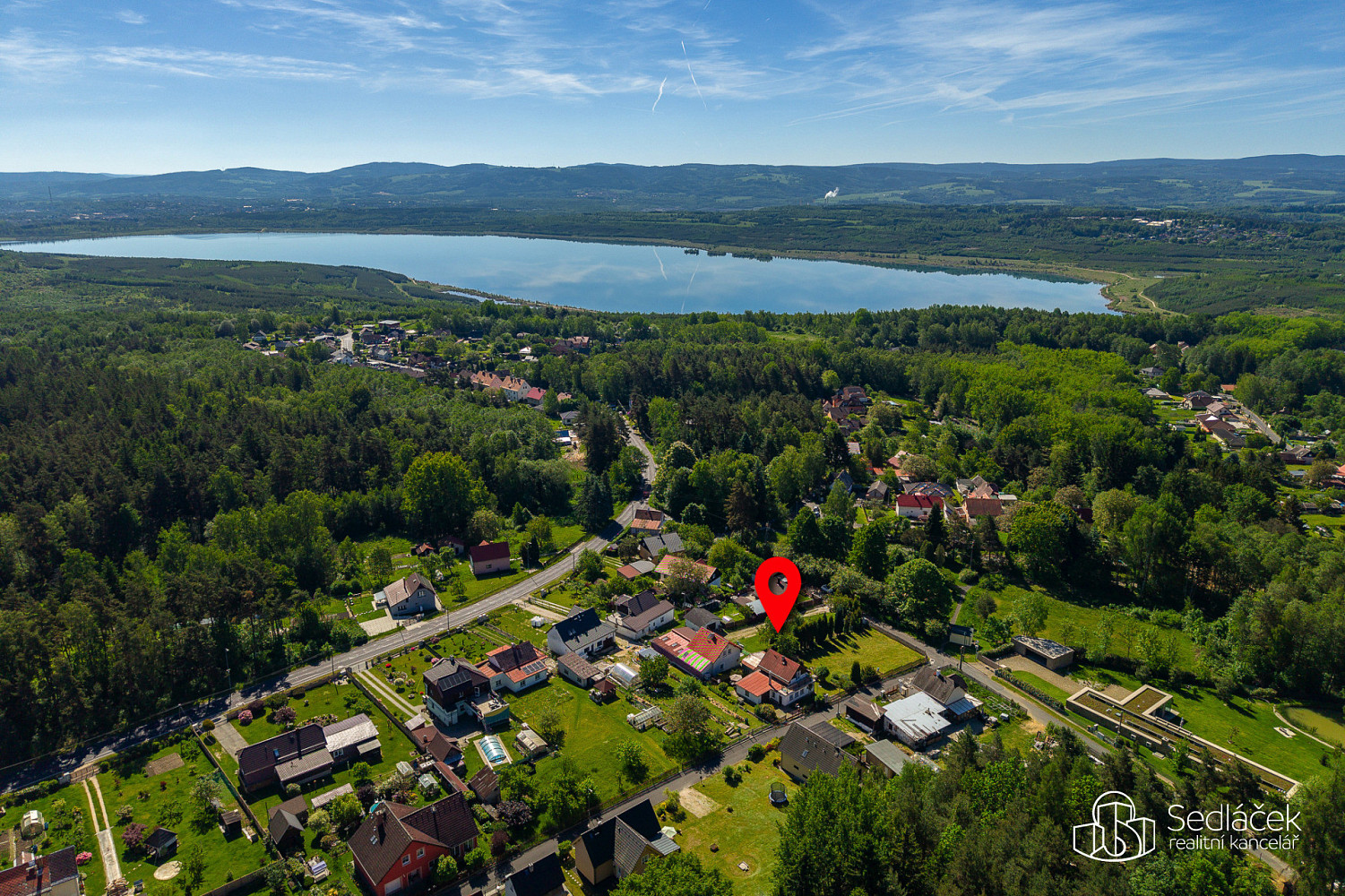 Prodej domu 300 m² s pozemkem 1 019 m² – fotografie 2