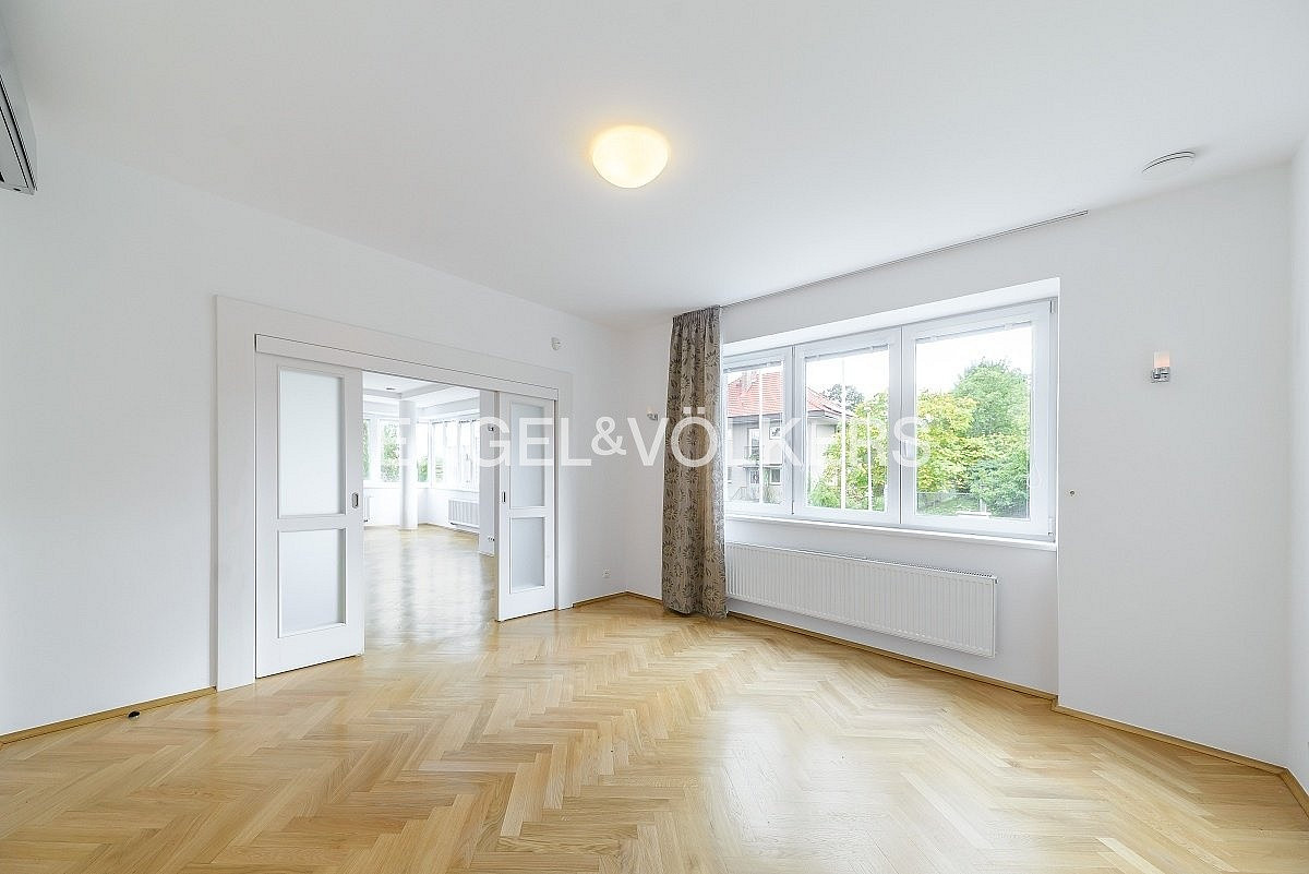 Pronájem domu 365 m² s pozemkem 1 223 m² — photo 5