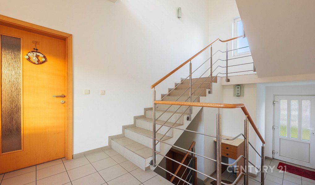 Prodej domu 240 m² s pozemkem 348 m², Bzenec – náhled fotky 22