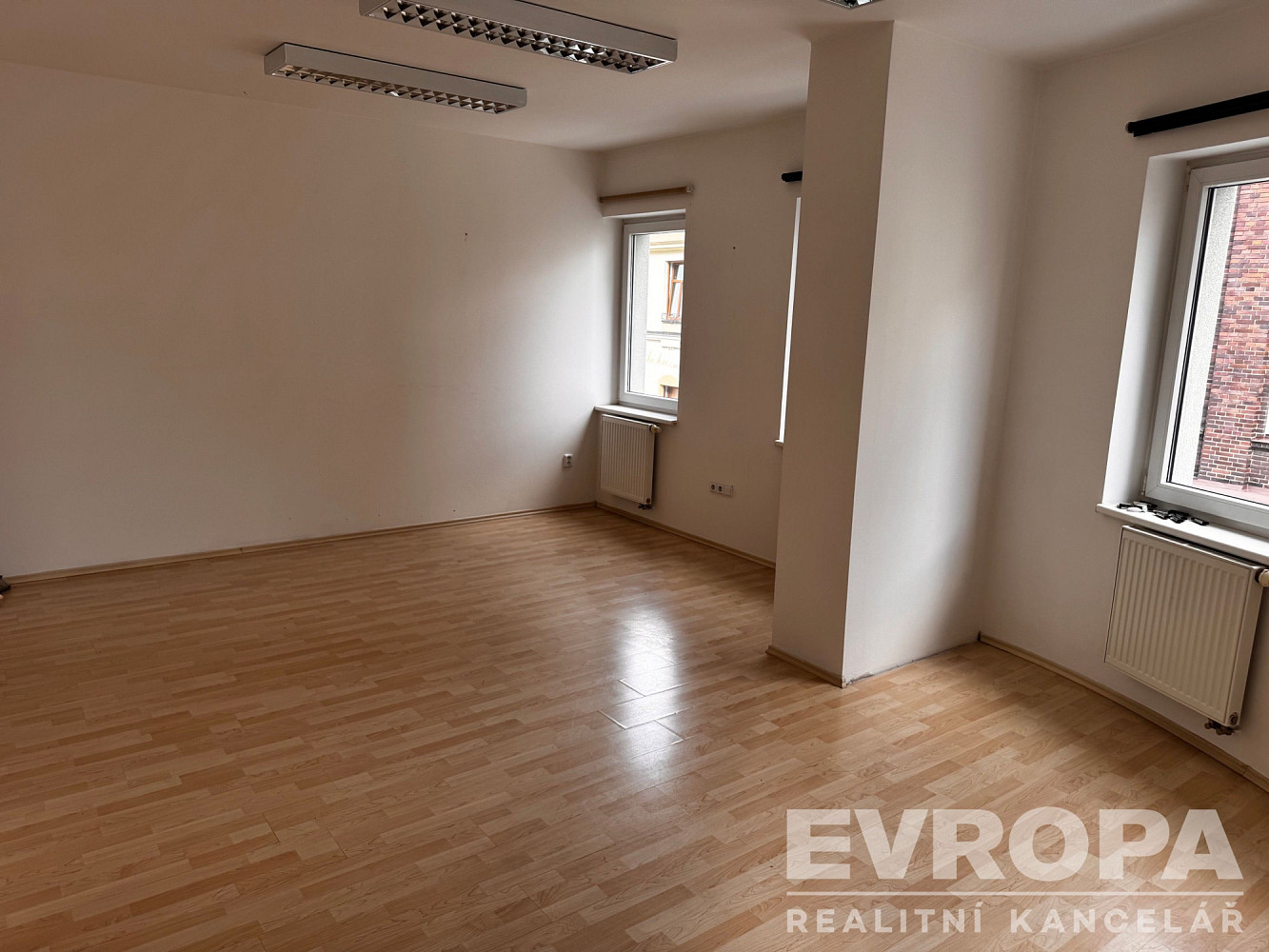 Pronájem kanceláře 27 m² – fotografie 4