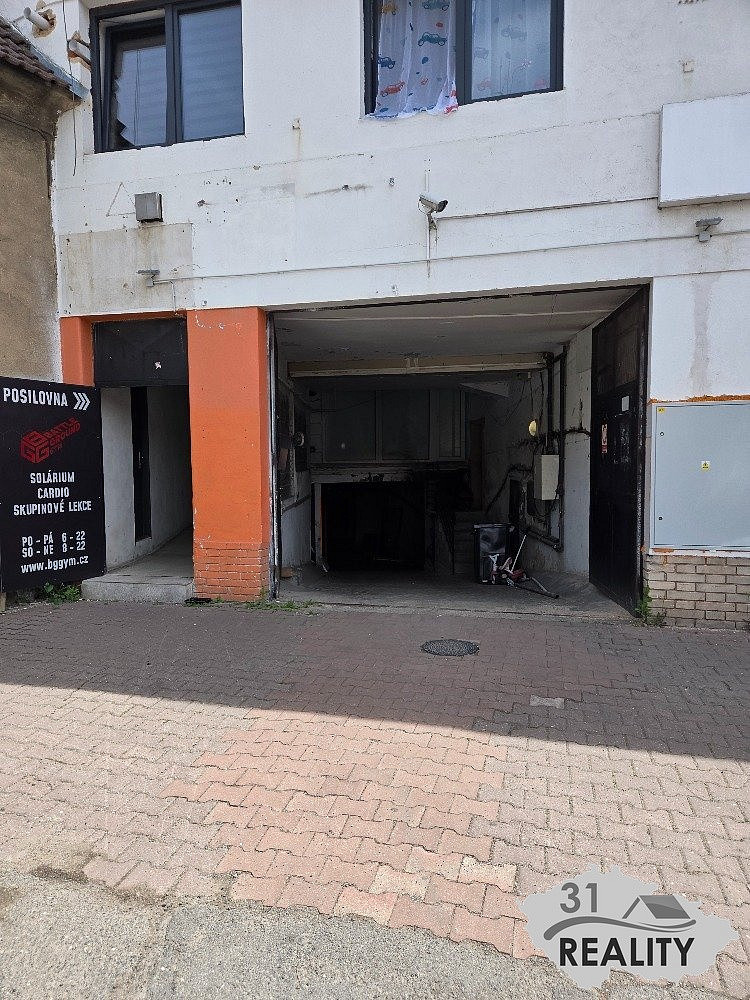 Pronájem skladovacích prostor 160 m²