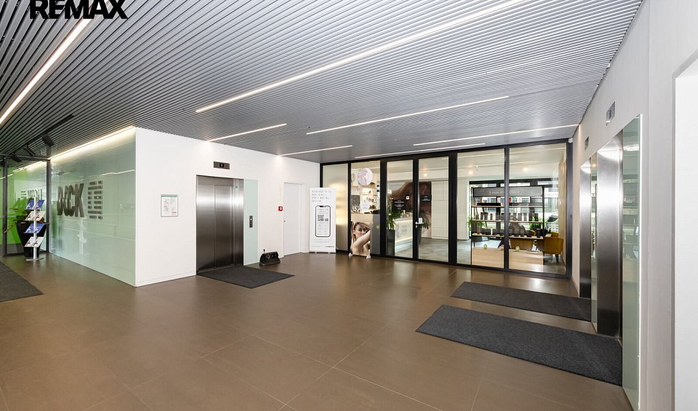 Pronájem obchodních prostor 177 m², Praha – náhled fotky 24