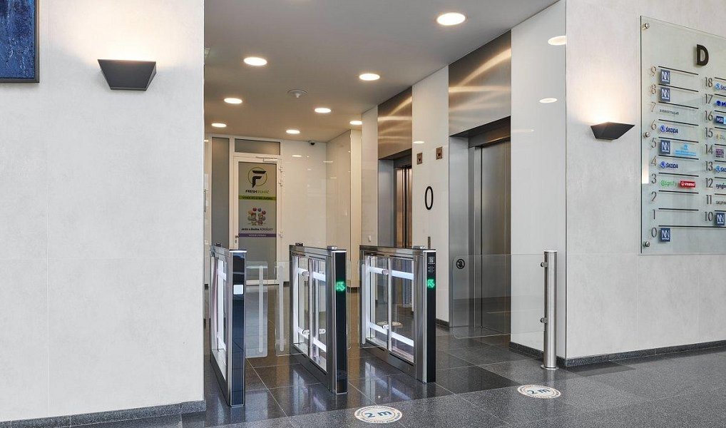 Pronájem kanceláře 454 m², Praha – náhled fotky 4