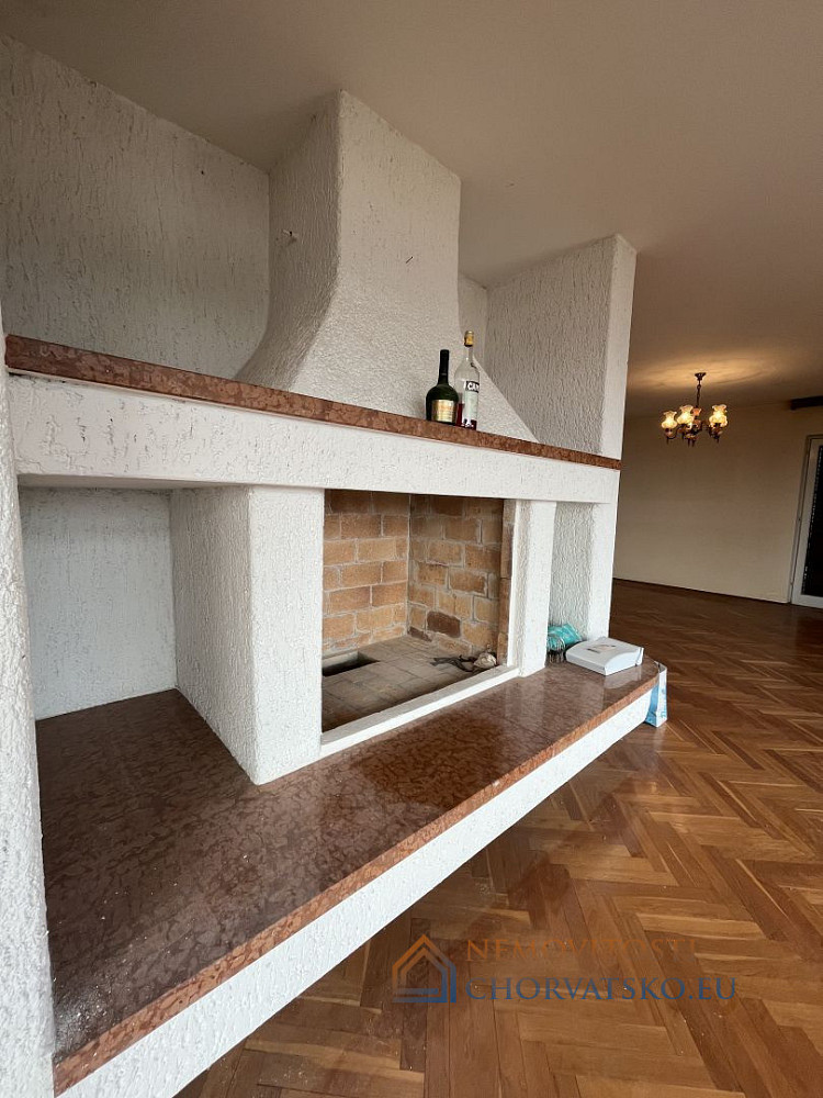 Prodej domu 302 m² s pozemkem 496 m² - Altro