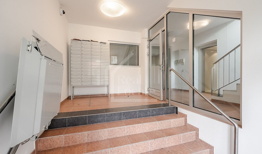 Pronájem bytu 1+kk 37 m², Praha – náhled fotky 7