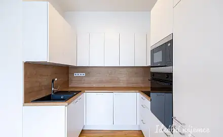 Pronájem bytu 2+kk 53 m²