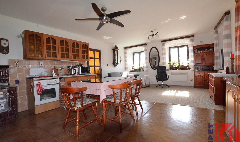 Prodej domu 180 m² s pozemkem 4 759 m², Vlčice – náhled fotky 11