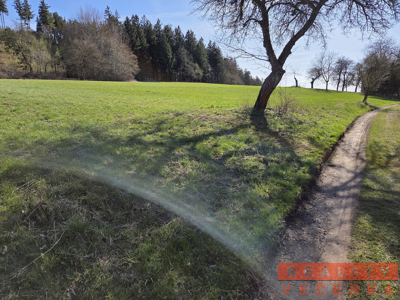 Prodej stavebního pozemku 1 059 m² – fotografie 4