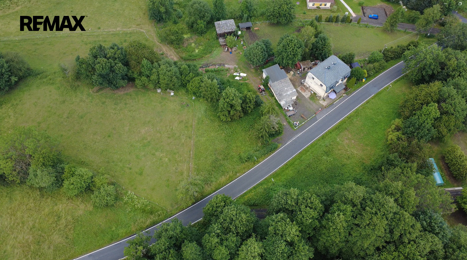 Prodej stavebního pozemku 1 011 m² – fotografie 2