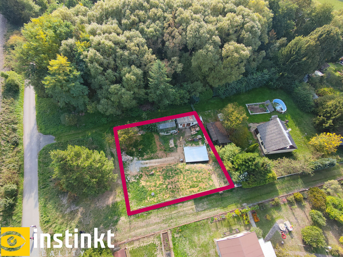 Prodej stavebního pozemku 677 m² – fotografie 3