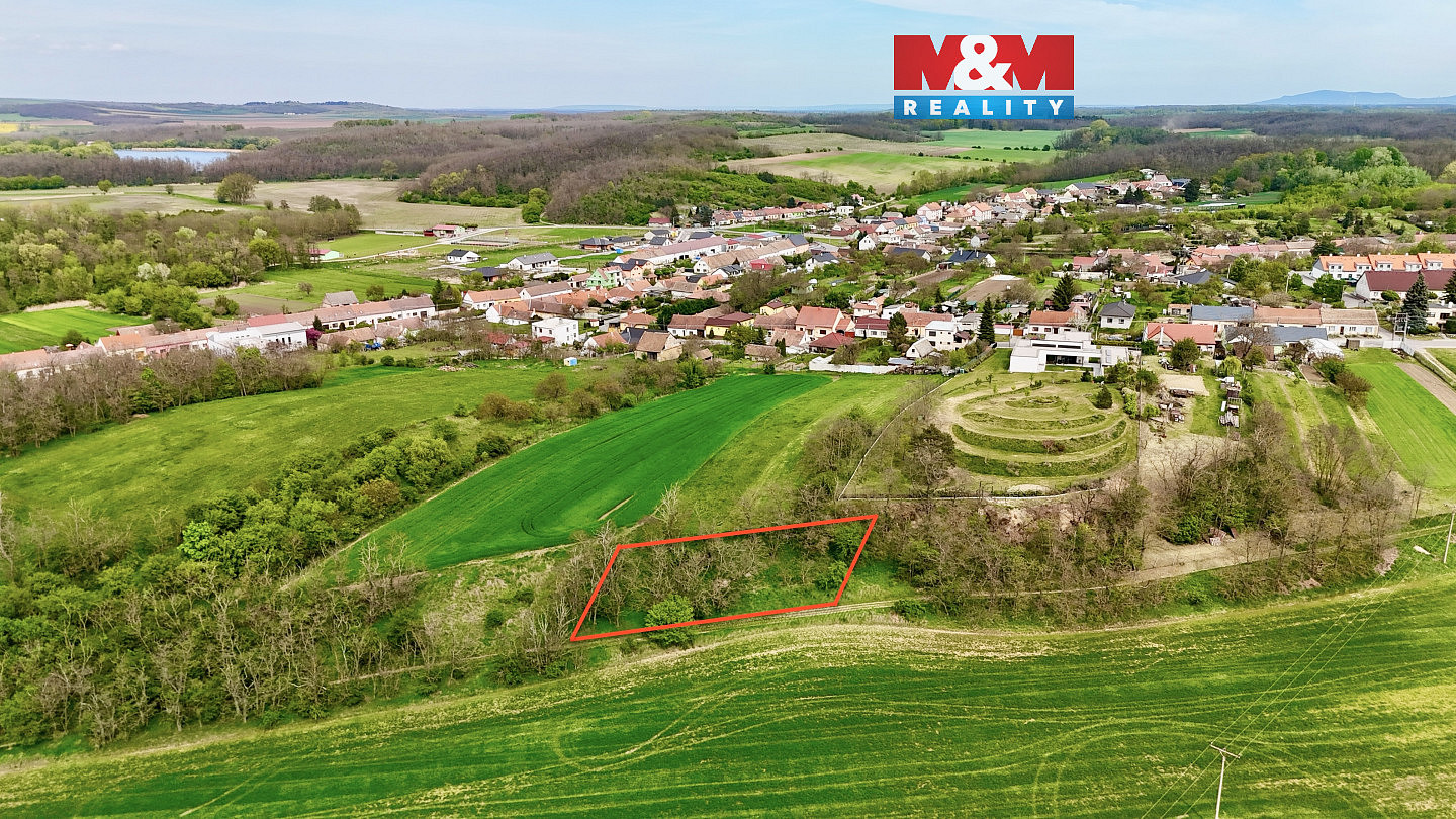 Prodej pozemku 842 m²