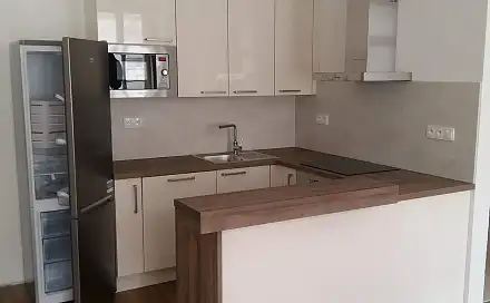 Pronájem bytu 2+kk 56 m², Staropramenná, Praha 5 - Smíchov