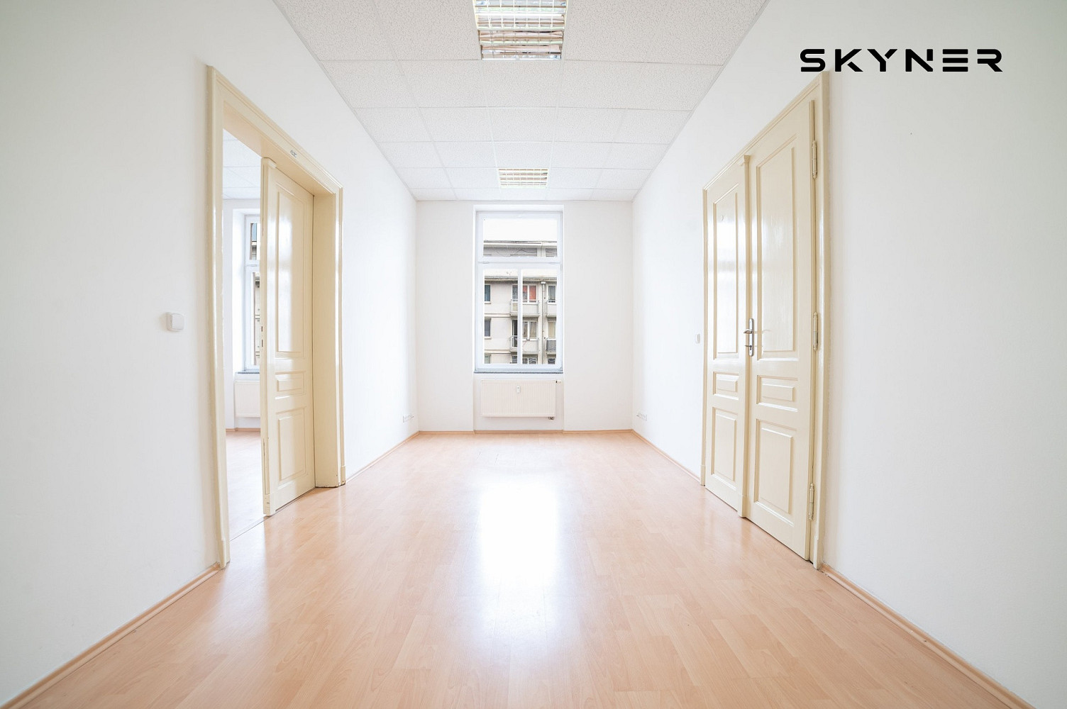 Pronájem kanceláře 17 m² – pohled 2