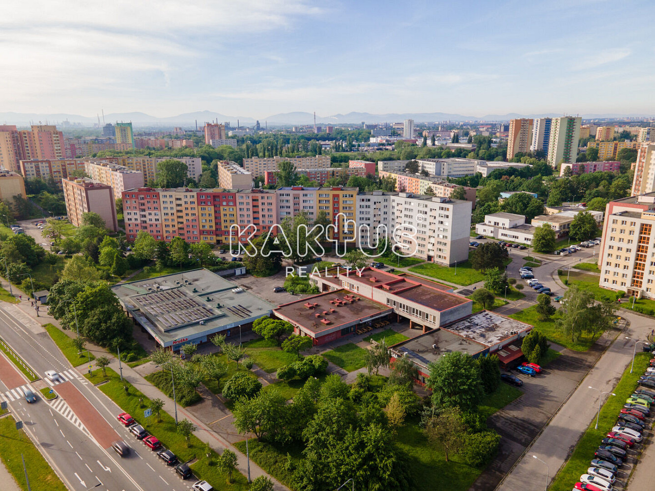 Prodej obchodních prostor 1 500 m²