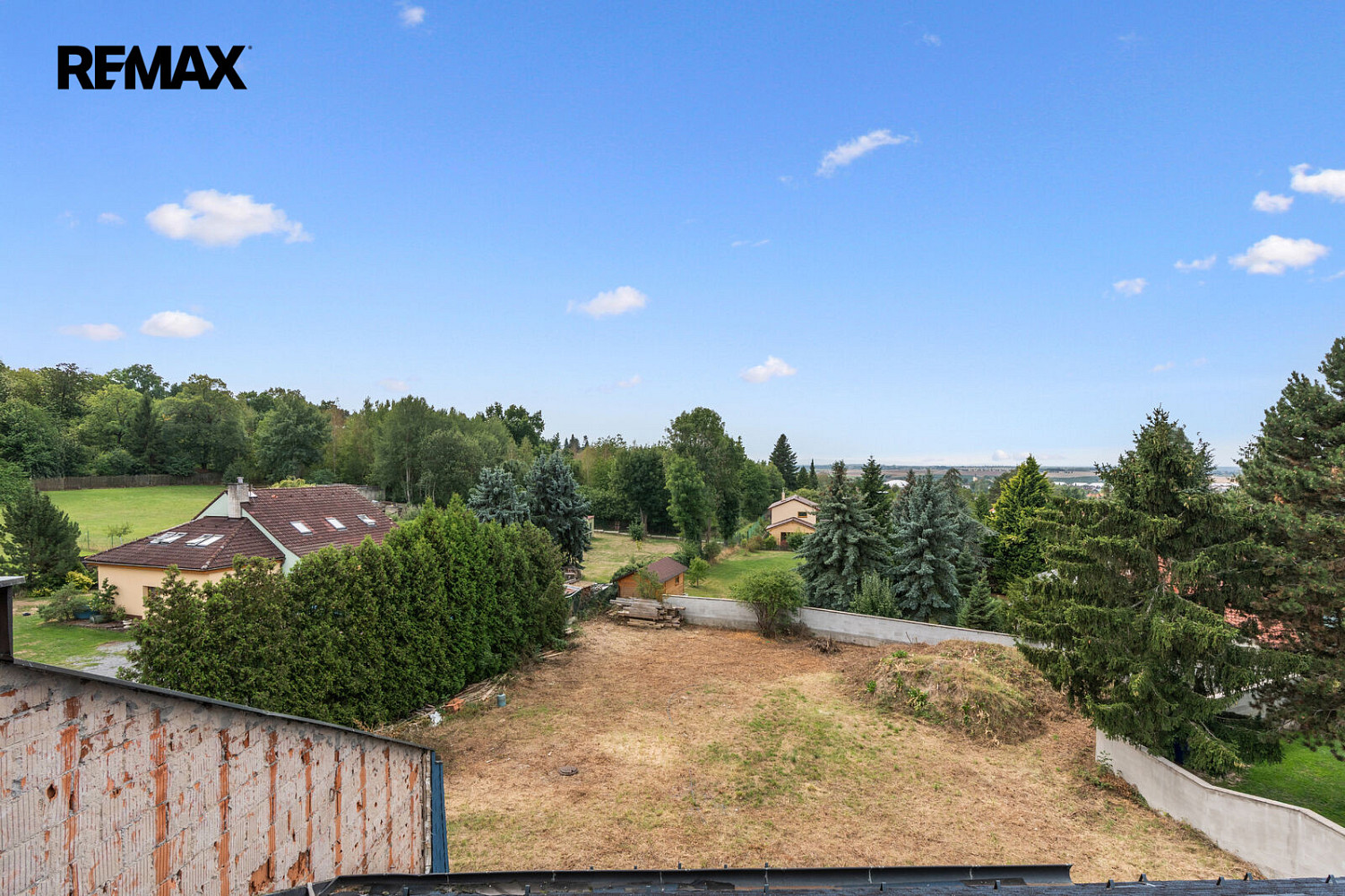 Prodej stavebního pozemku 1 772 m² – fotografie 2