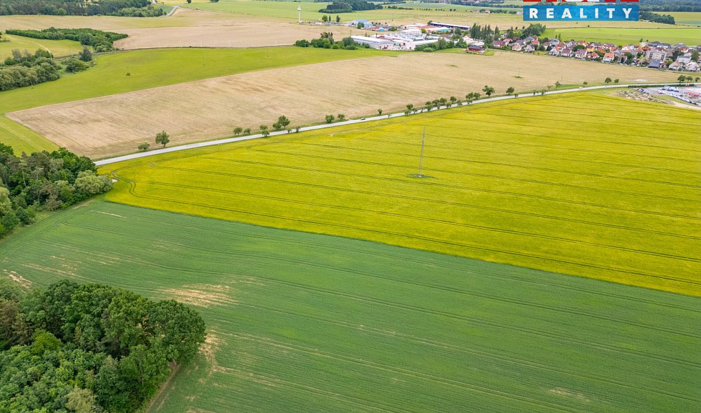 Prodej pole 19 767 m², Slapy – náhled fotky 4