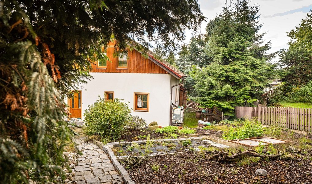 Prodej domu 125 m² s pozemkem 1 061 m², Hůry – náhled fotky 9
