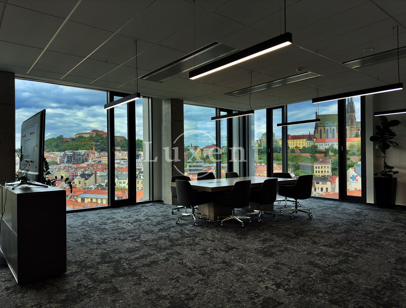 Pronájem kanceláře 150 m² – fotografie 2