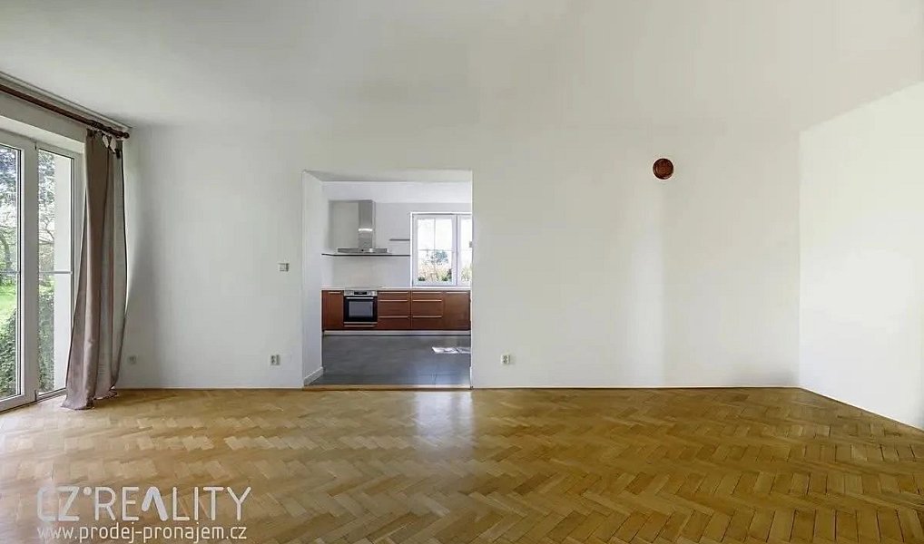 Prodej domu 300 m² s pozemkem 1 300 m², Praha – náhled fotky 14