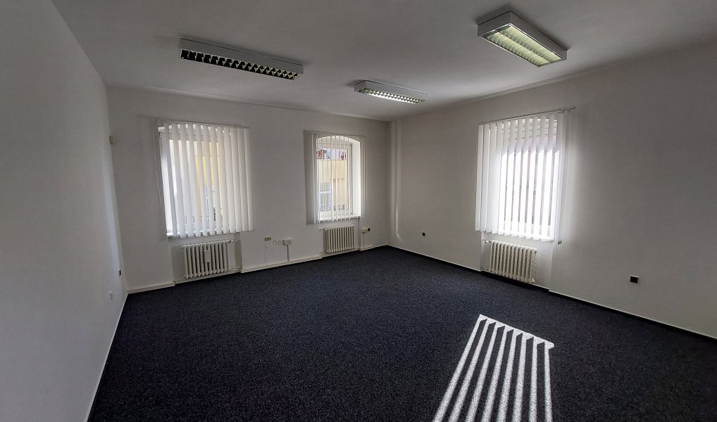 Pronájem kanceláře 32 m², Benešov – náhled fotky 4
