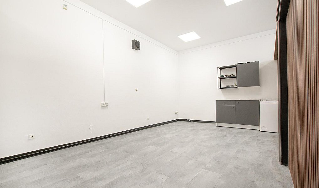 Pronájem obchodních prostor 20 m², České Budějovice – náhled fotky 4