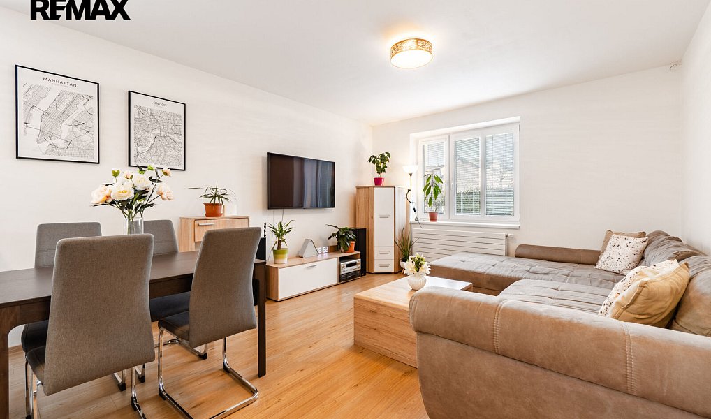 Prodej domu 163 m² s pozemkem 1 205 m², Šestajovice – náhled fotky 9