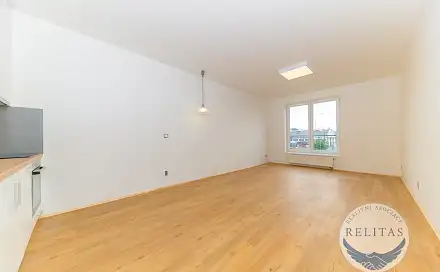 Pronájem bytu 1+kk 37 m², Pod Bohdalcem I, Praha 10 - Michle