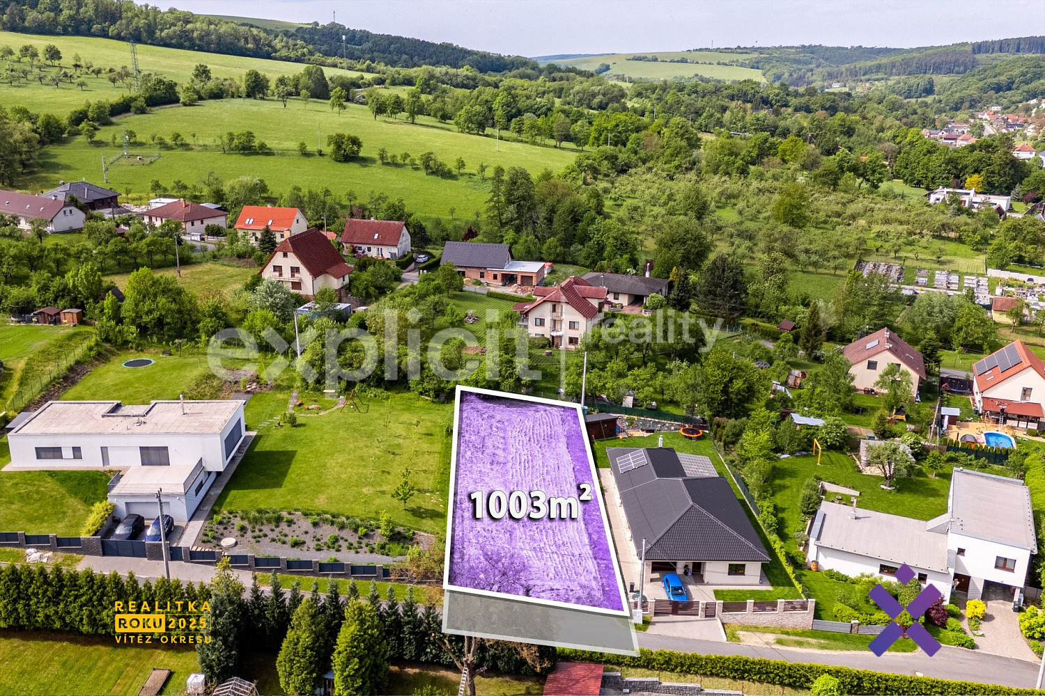 Prodej stavebního pozemku 1 003 m² – fotografie 3