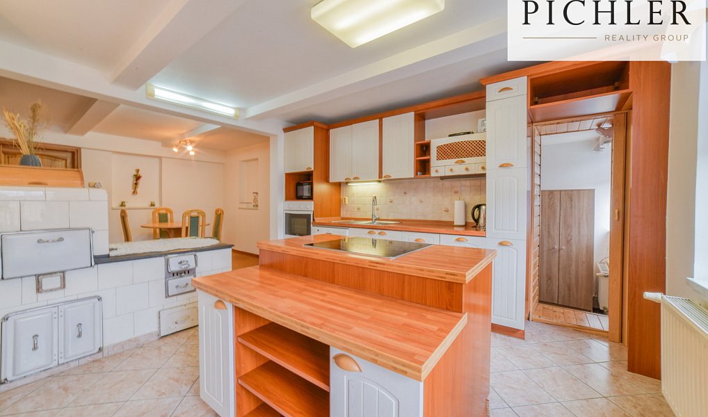 Prodej domu 341 m² s pozemkem 424 m², Stříbrná – náhled fotky 14