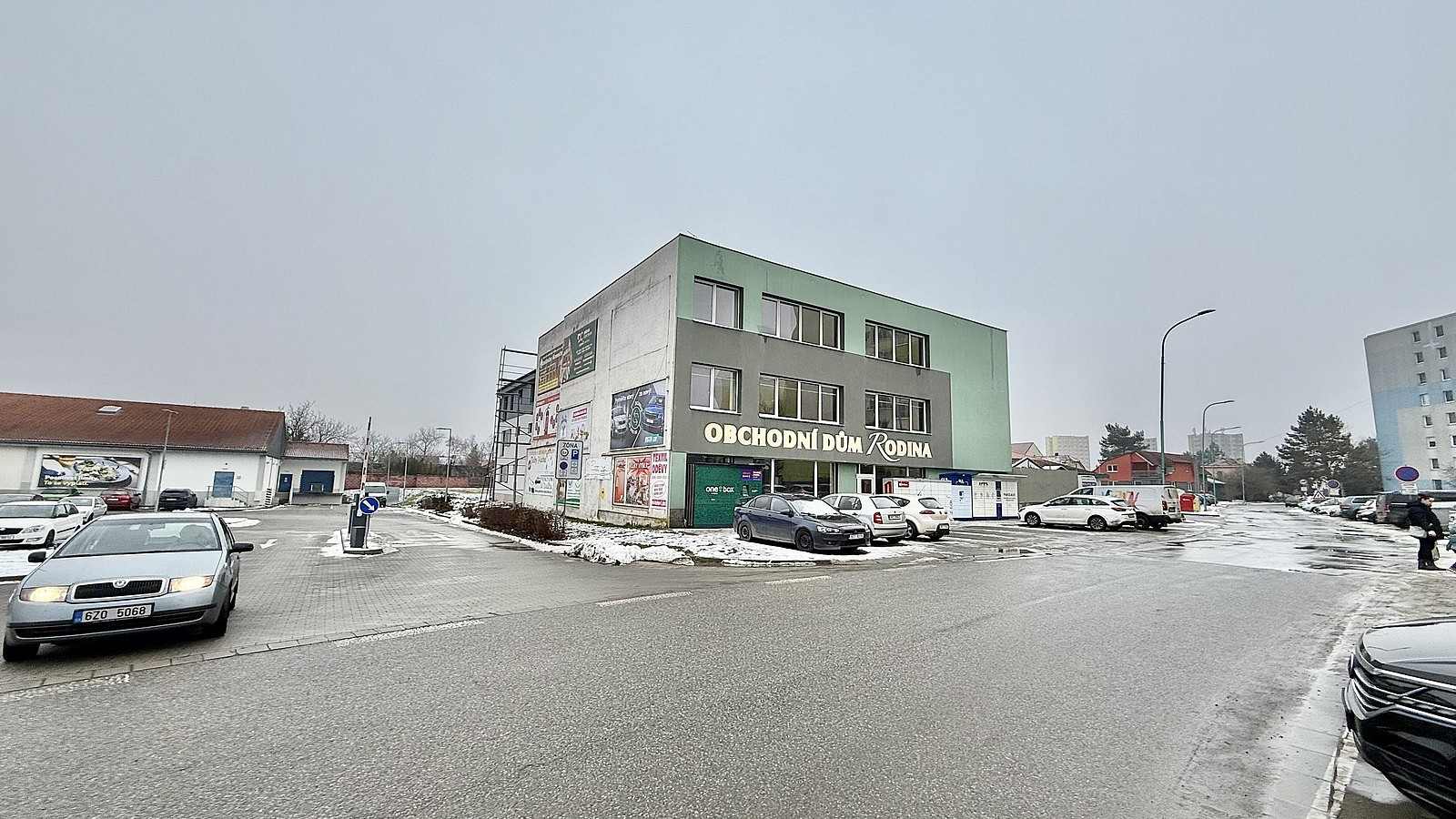 Pronájem obchodních prostor 1 200 m² — photo 3