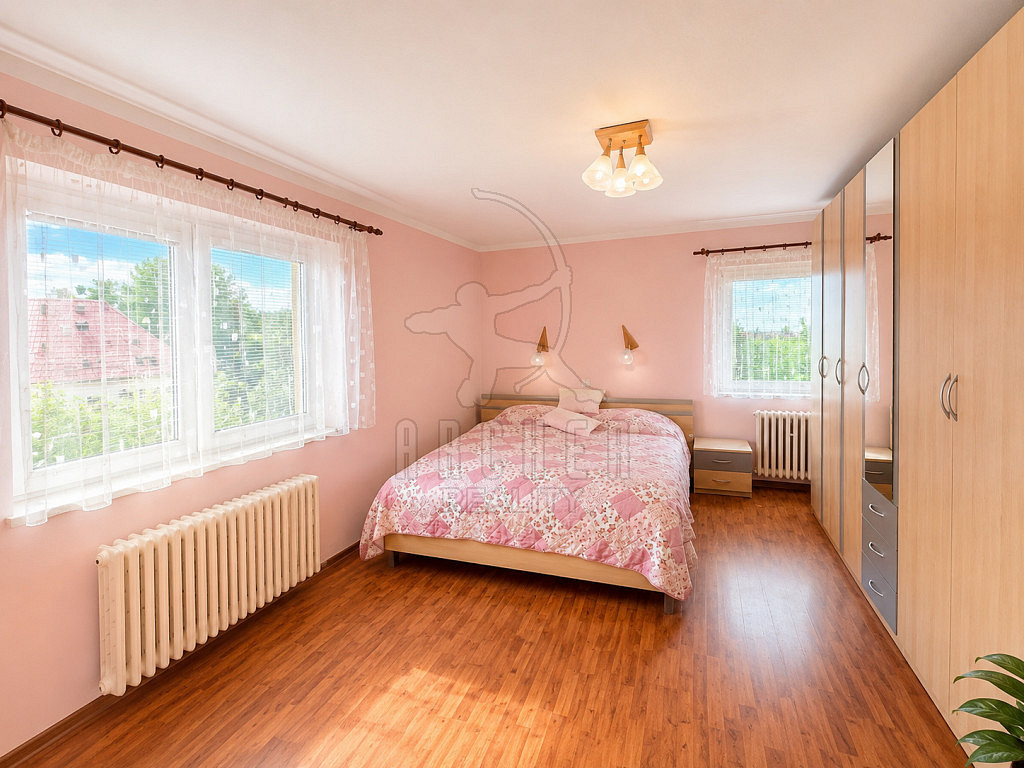 Prodej domu 165 m² s pozemkem 889 m² – fotografie 4