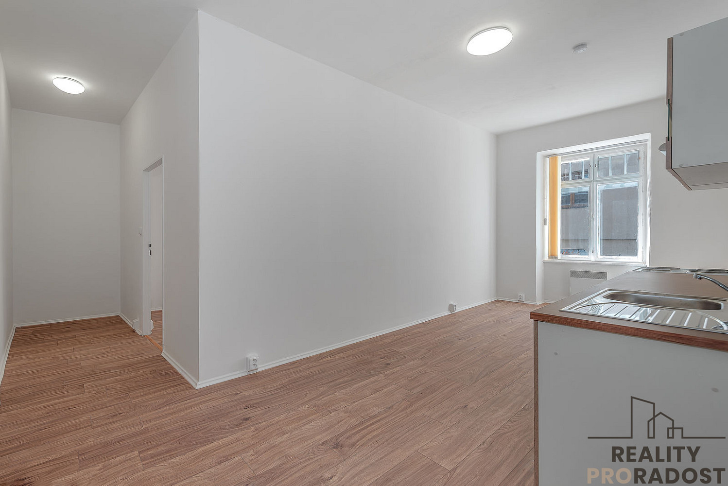 Pronájem bytu 2+kk 43 m² — photo 3