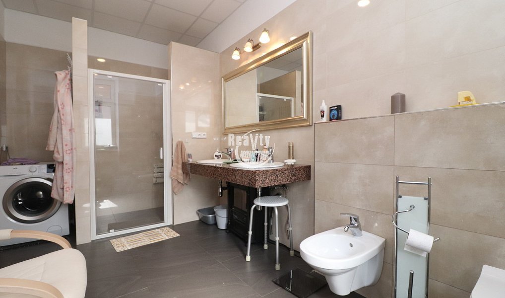 Prodej domu 230 m² s pozemkem 334 m², Třebíč – náhled fotky 15