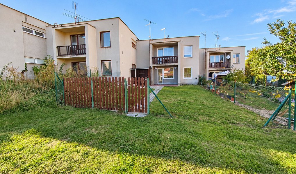 Pronájem bytu 3+kk 62 m², Kamenný Újezd – náhled fotky 3