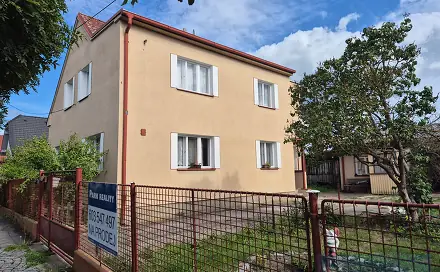 Prodej domu 140 m² s pozemkem 924 m², Obecní, Hradec Králové - Slatina
