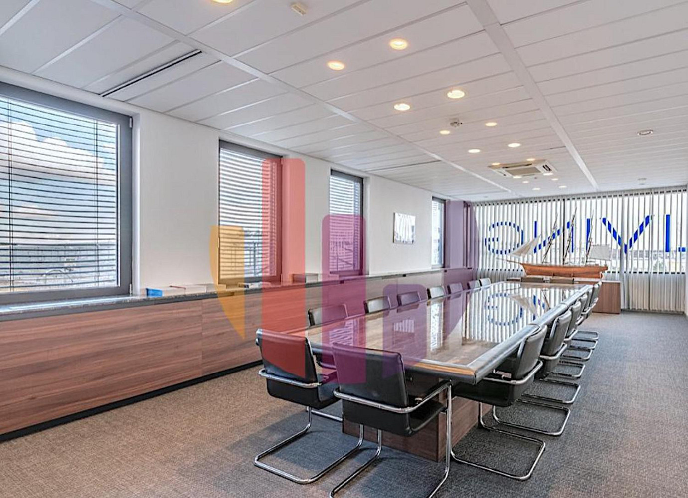 Pronájem obchodních prostor 258 m² — photo 4