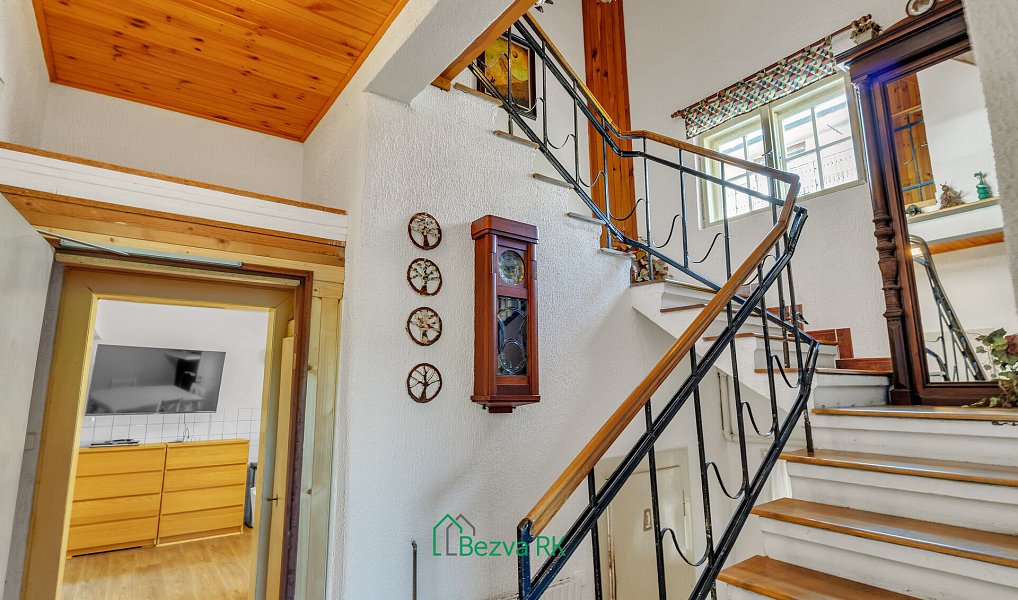 Prodej domu 224 m² s pozemkem 542 m², Beroun – náhled fotky 4