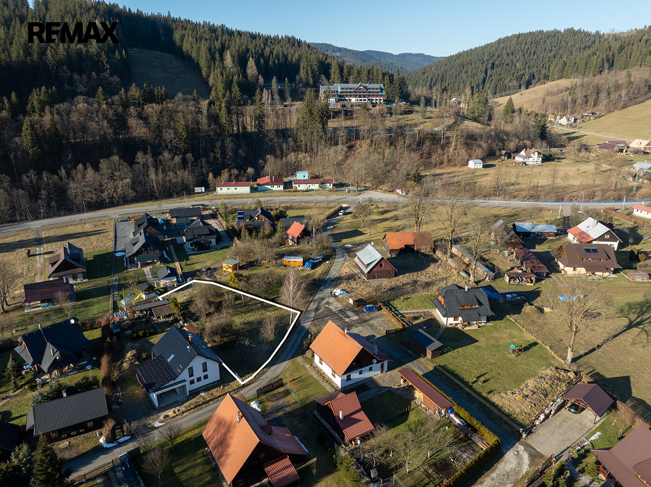 Prodej stavebního pozemku 1 000 m²