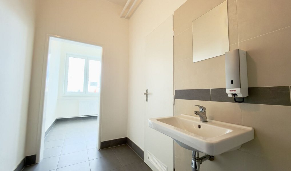 Pronájem kanceláře 34 m², Ostrava – náhled fotky 10