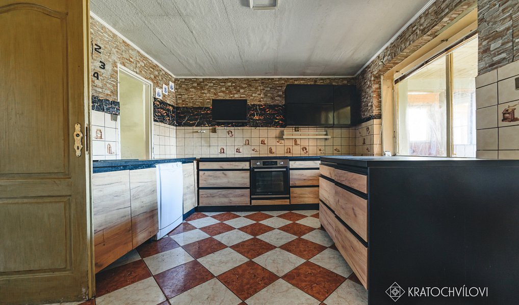 Prodej domu 104 m² s pozemkem 956 m², Strunkovice nad Blanicí – náhled fotky 14