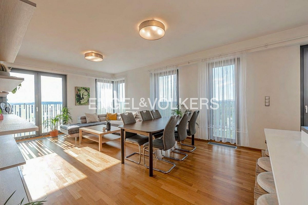 Pronájem bytu 4+kk 132 m²