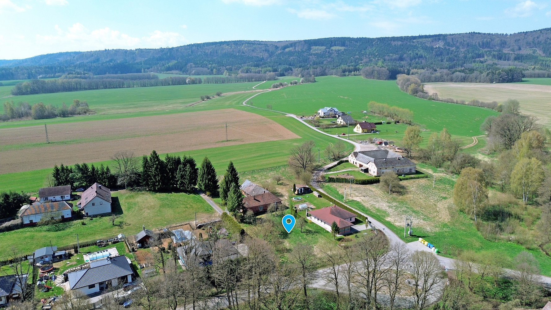 Prodej stavebního pozemku 993 m² – fotografie 5
