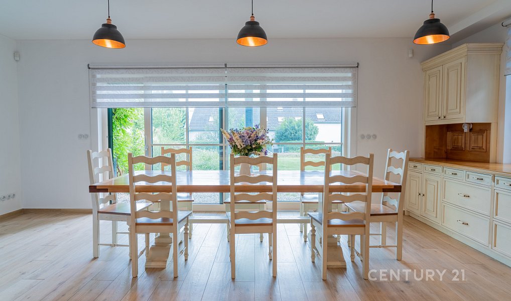 Prodej domu 268 m² s pozemkem 895 m², Únětice – náhled fotky 4