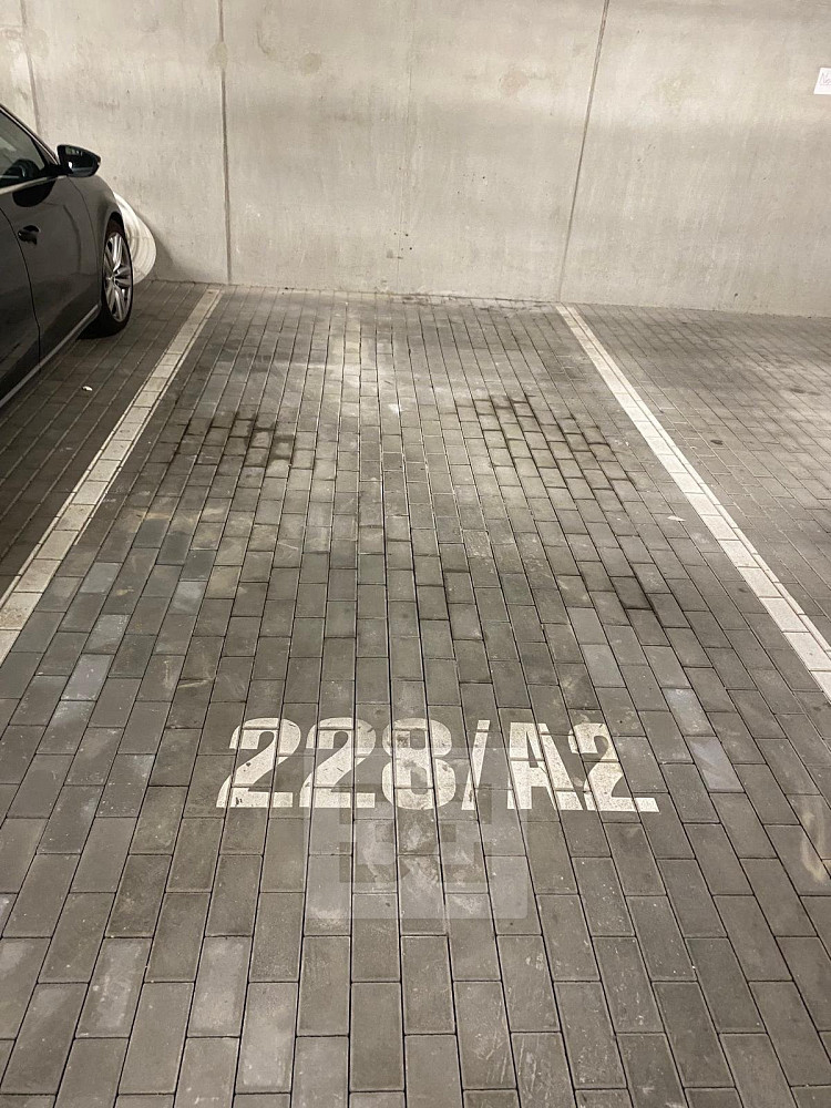 Pronájem garážového stání 16 m2, Praha - Střížkov
