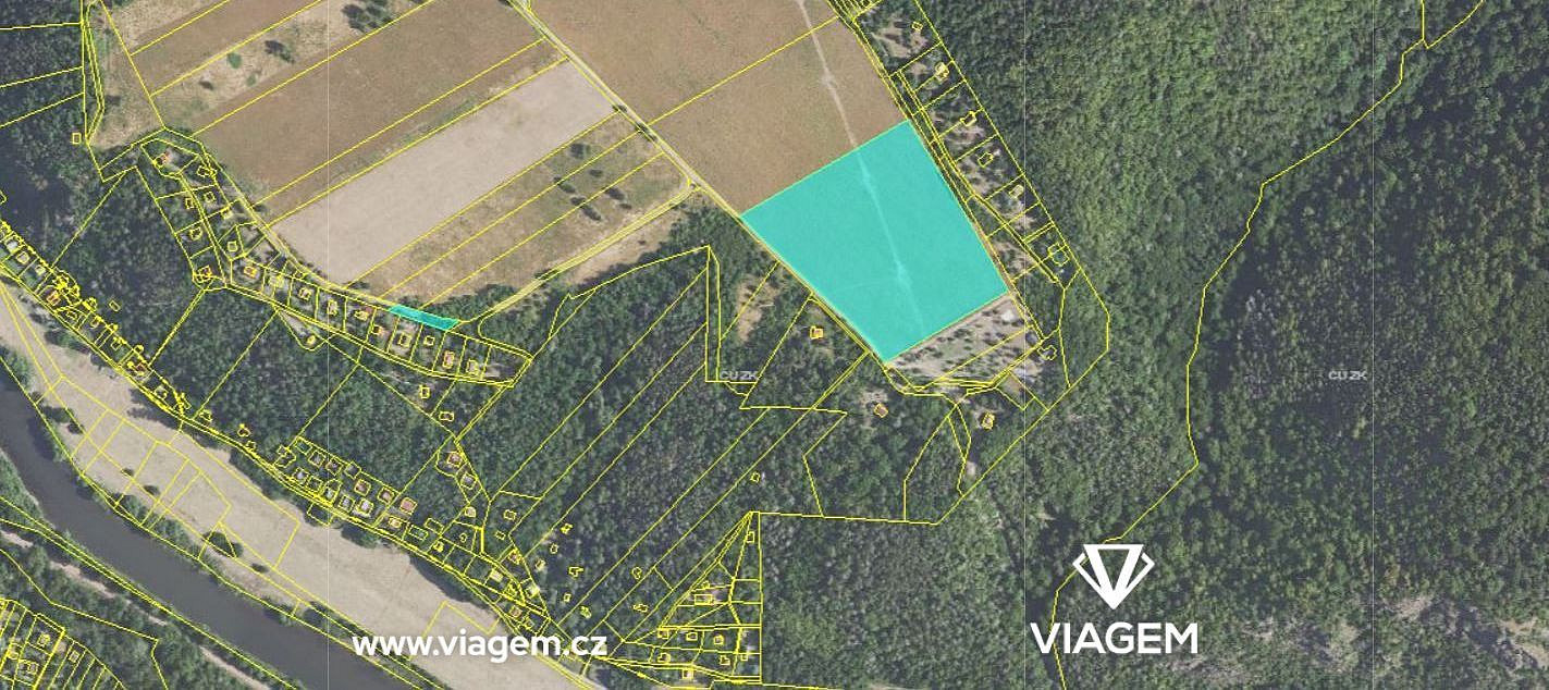 Prodej pole 7 635 m²