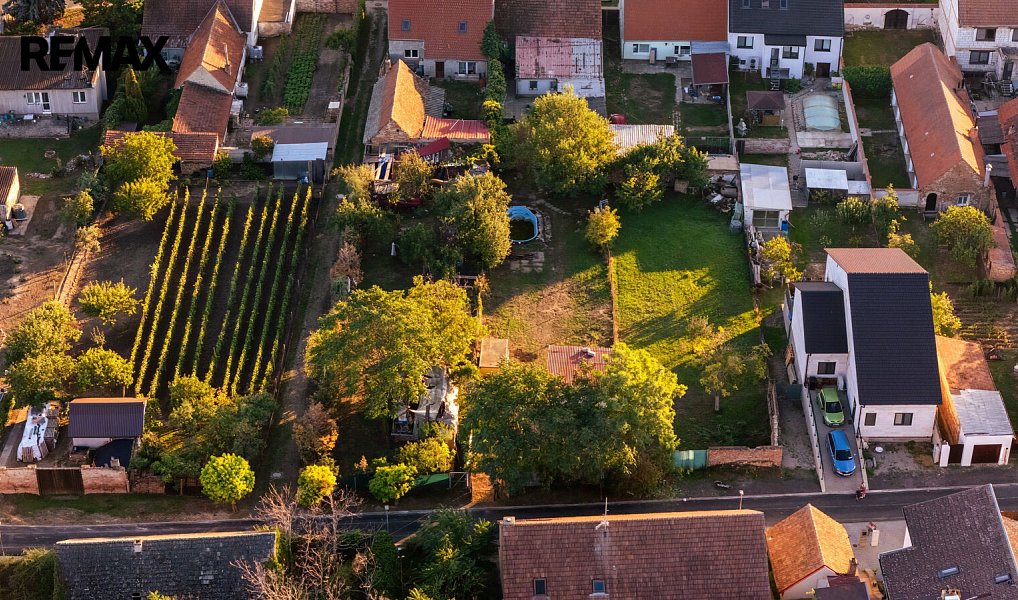 Prodej stavebního pozemku 553 m², Popice – náhled fotky 14